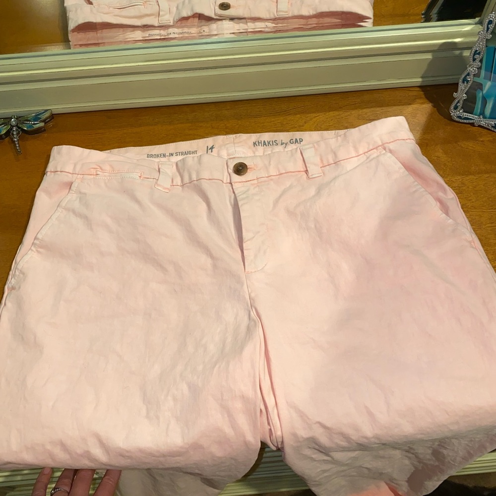 Pink gap khakis - Picture 3 of 7